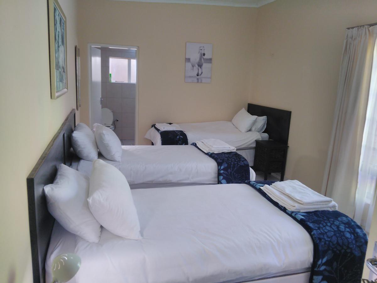 Backpackers Connection @ Jnb Airport Hostel Benoni Ngoại thất bức ảnh